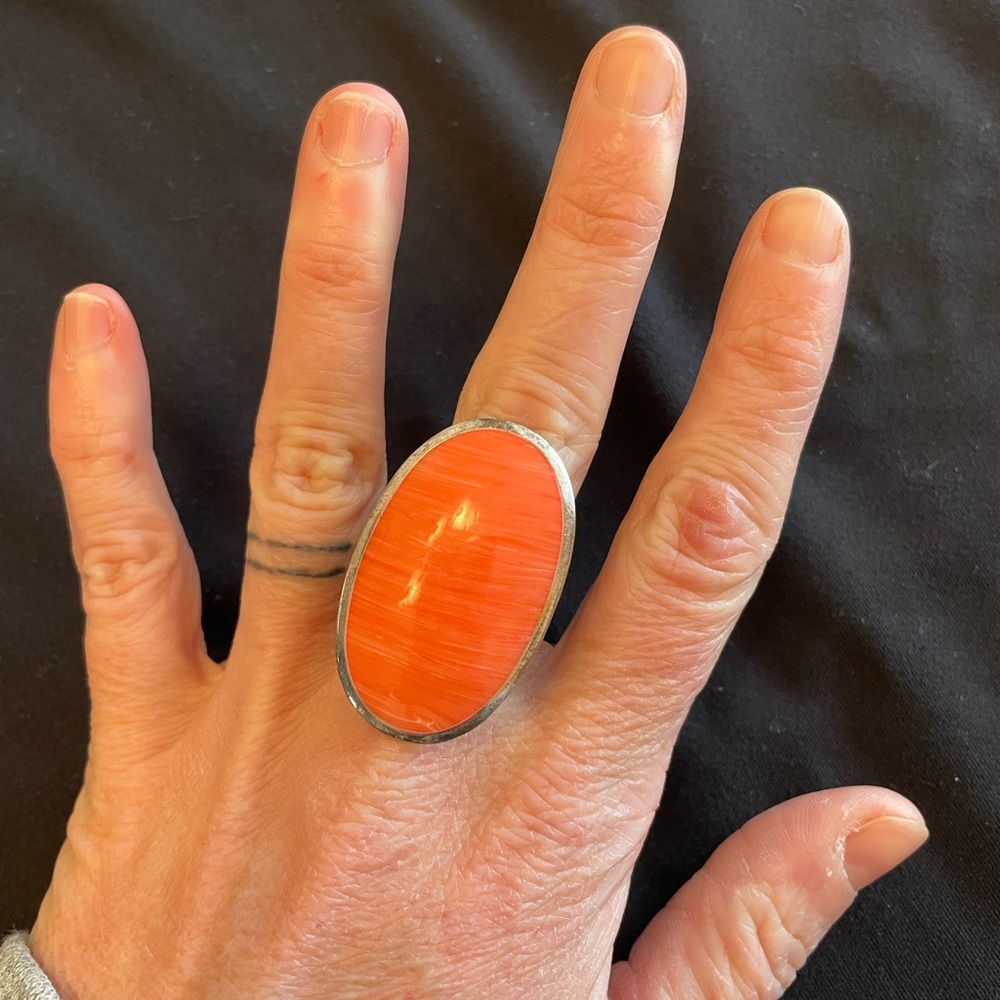 Large spiny oyster sterling silver ring